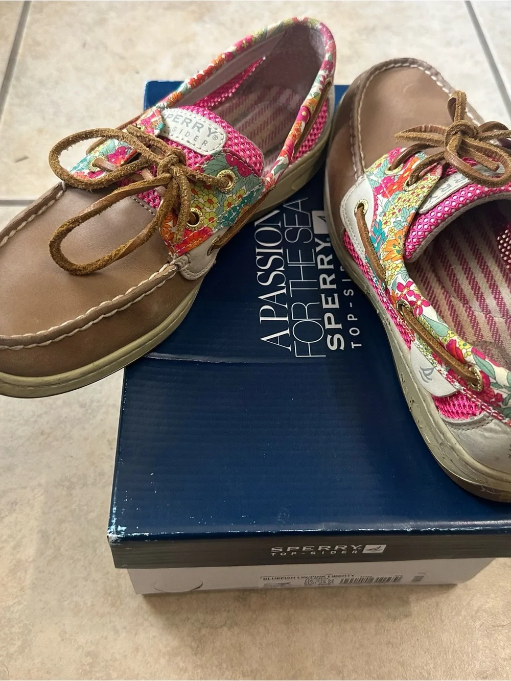 Sperry Brown Bluefish Pink Liberty Moccasins with Floral and Pink Trim